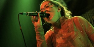 Beitragsbild des Blogbeitrags konzert #112: coals, april red, cari cari, cold cold nights, nihils, zeal & ardor, hunger, yungblud, jordan klassen, be charlotte, clap your hands say yeah @ waves vienna festival | 28.09.2017 
