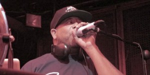 Beitragsbild des Blogbeitrags hosted by hhcoast | konzert: dj premier und live band @ grelle forelle am 16.09.2015