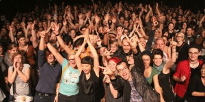 Beitragsbild des Blogbeitrags off topic | 5 gründe, warum es super ist, ein fan zu sein