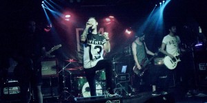 Beitragsbild des Blogbeitrags konzert #41: city kids feel the beat, colossus creator, this amity @ aera | 25.04.2015