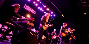 Beitragsbild des Blogbeitrags konzert #87: liz metta, highest sea, downers & milk, eivør @ blue bird festival im porgy & bess | 28.11.2019 