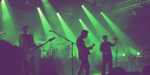 Beitragsbild des Blogbeitrags konzert #5: nothing but thieves @ arena | 04.04.2022