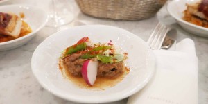 Beitragsbild des Blogbeitrags Antique Rindfleisch Teller und Assietten im Grand Ferdinand