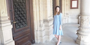 Beitragsbild des Blogbeitrags Mit Pastellfarben in den Frühling in einem Kleid von Sylvie T.: One Trend – Different Styles