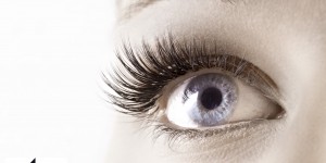 Beitragsbild des Blogbeitrags Wimpernverlängerung bei LuxusLashes: meine Erfahrungen
