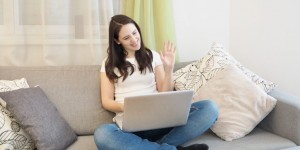 Beitragsbild des Blogbeitrags Virtueller Spieleabend: Diese 5 Spiele kannst du auch über Videochat spielen!
