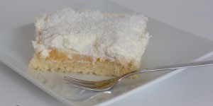 Beitragsbild des Blogbeitrags Ananas-Kokos-Kuchen