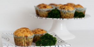 Beitragsbild des Blogbeitrags Muffins pikant mit Prosciutto und Grana Padano