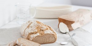 Beitragsbild des Blogbeitrags [Anzeige] Bauernbrot mit Sauerteig 