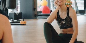 Beitragsbild des Blogbeitrags 21 Songs, die dich härter trainieren lassen | Meine Work Out Playlist