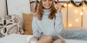 Beitragsbild des Blogbeitrags Türchen 17 | 10 Must-Watch Serien zur Beauty-Routine – Philips Lumea Prestige