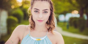Beitragsbild des Blogbeitrags Look: Sommerliches Hochzeitsoutfit | Dos and Don’ts! 