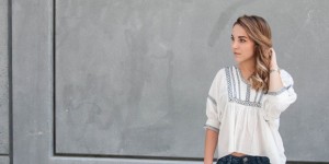 Beitragsbild des Blogbeitrags Ninas „Haarfit in den Sommer“ – Balayage