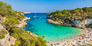 Beitragsbild des Blogbeitrags Die schönsten Mallorca Strände mit dem Auto erkunden