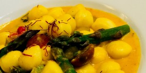 Beitragsbild des Blogbeitrags Hiltl Zürich: Ich war im ersten vegetarischen Restaurant der Welt