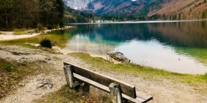 Beitragsbild des Blogbeitrags Rundwanderung um die Langbathseen in Ebensee – wildromantisch schön!