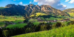 Beitragsbild des Blogbeitrags 5 Tipps für deinen Sommerurlaub im Alpbachtal + Hotel Böglerhof