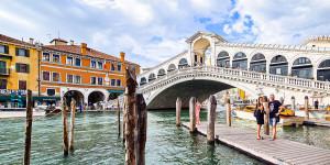 Beitragsbild des Blogbeitrags Venedig Sehenswürdigkeiten: So schön, dass es fast weh tut!