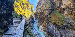 Beitragsbild des Blogbeitrags Lammerklamm: Schluchtenwanderung in Scheffau