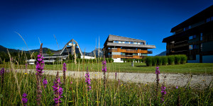 Beitragsbild des Blogbeitrags Narzissen Vital Resort: Auszeit in der Narzissentherme in Bad Aussee