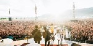 Beitragsbild des Blogbeitrags Vintage Trouble: On Stage in front of 115 000 people!