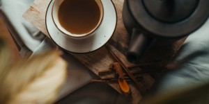 Beitragsbild des Blogbeitrags Kurkuma Ingwer Tee