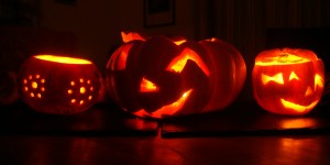 Beitragsbild des Blogbeitrags Kürbisschnitzen im SalzburgerLand 