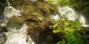 Beitragsbild des Blogbeitrags Naturdenkmal Bruderloch in Bad Vigaun 