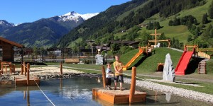 Beitragsbild des Blogbeitrags Wasserspielplätze – Prickelndes im Sommer