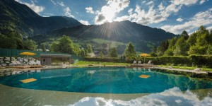 Beitragsbild des Blogbeitrags Eintauchen in die Gasteiner Thermalwasser-Badeseen