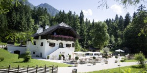 Beitragsbild des Blogbeitrags Tradition trifft Moderne im Genussrefugium Latschenwirt
