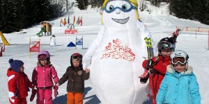 Beitragsbild des Blogbeitrags Skikindergärten  – Winterspaß für die Allerkleinsten 