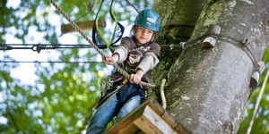 Beitragsbild des Blogbeitrags Hochseilparks im SalzburgerLand für Adrenalinkicks im Wald