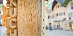 Beitragsbild des Blogbeitrags Holzgemeinde Kuchl feiert geniales Holzfest