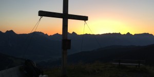 Beitragsbild des Blogbeitrags Sonnenaufgangswanderung mit dem Berg-Sepp