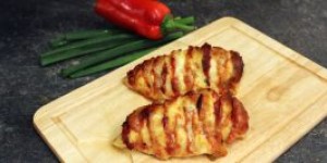Beitragsbild des Blogbeitrags Hühnchen mit Tomate-Mozarella-Füllung – Hasselback Chicken