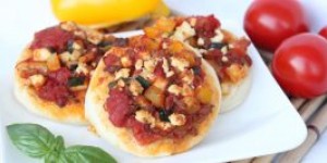 Beitragsbild des Blogbeitrags Sommerliche Pizza-Taler