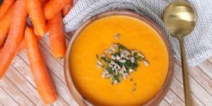 Beitragsbild des Blogbeitrags Karotten Süßkartoffel Suppe