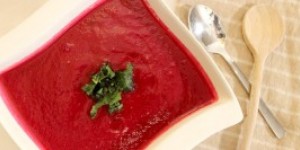 Beitragsbild des Blogbeitrags Rote Rüben Suppe – ein Hoch auf das Wintergemüse