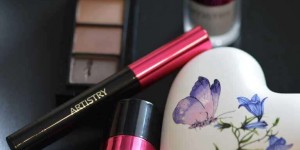 Beitragsbild des Blogbeitrags Die Frühlingskollektion von Artistry „Modern Icon“