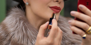 Beitragsbild des Blogbeitrags BEAUTY EDIT: FIND YOUR PERFECT WINTER 2022 LIP SHADE