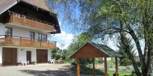 Beitragsbild des Blogbeitrags Schweizermichelhof: Autark, familienfreundlich und nachhaltig