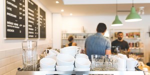 Beitragsbild des Blogbeitrags Die Brüher – Ein Coffeedate bei 35 Grad in Linz