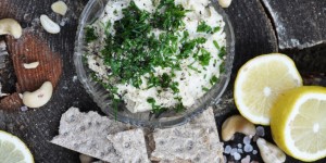 Beitragsbild des Blogbeitrags RAW Happiness: Cashew Mousse 