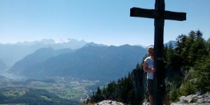 Beitragsbild des Blogbeitrags 1 Gipfel, 1 Rundwanderweg, 2 Seen ein Wahnsinns-Konzert: Goisern | Hallstatt | Gosau 