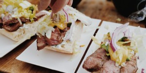 Beitragsbild des Blogbeitrags Grillen ohne Flammen: Es ist angerichtet
