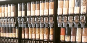 Beitragsbild des Blogbeitrags Projekt Müll vermeiden: Verpackungsfrei einkaufen