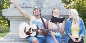 Beitragsbild des Blogbeitrags Wir werden Straßenmusiker – Teil 1: Singen & Songwriten