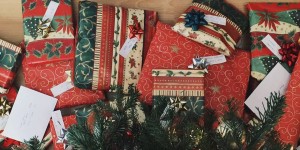 Beitragsbild des Blogbeitrags 10 coole Weihnachtsgeschenke zum Herschenken oder Selbstbehalten 