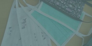 Beitragsbild des Blogbeitrags [Werbung] 30 Corona-Masken für Menschen mit Demenz: Danke an Gefahrtdesigns! 